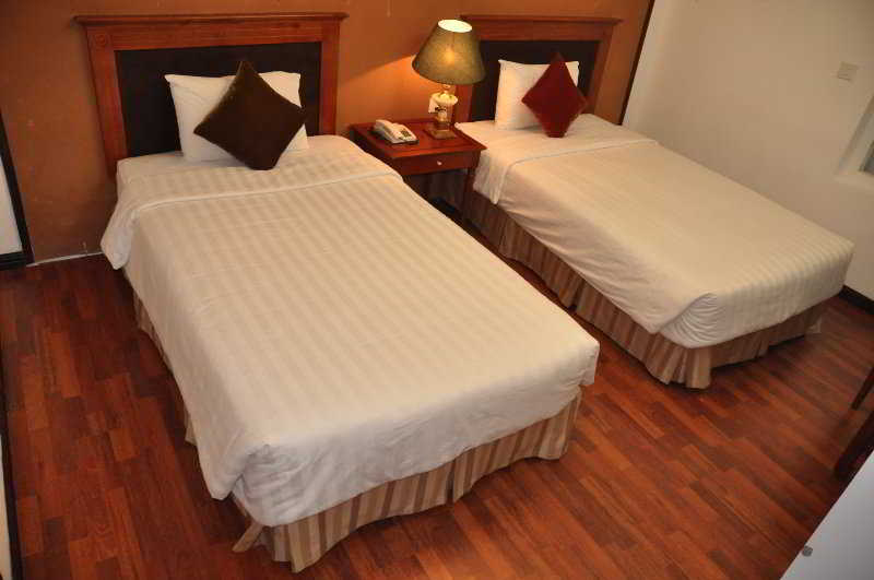 Room thumbnail 7