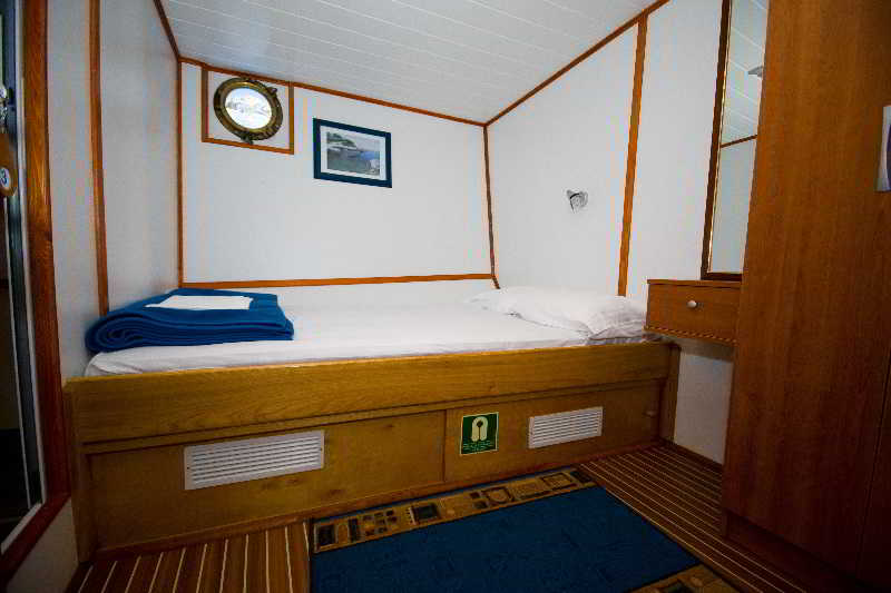 Room thumbnail 1