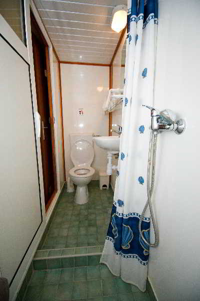 Room thumbnail 6