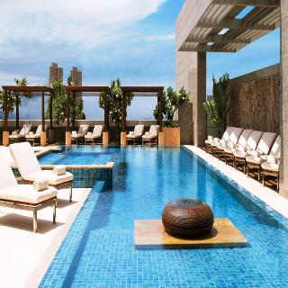 Four Seasons Hotel Mumbai - Pool
