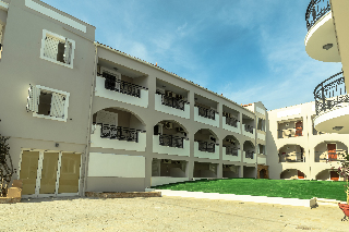 Pool
 di Karras Hotel