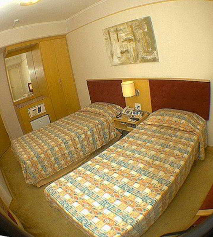 Room
 di Monaco Convention Guarulhos