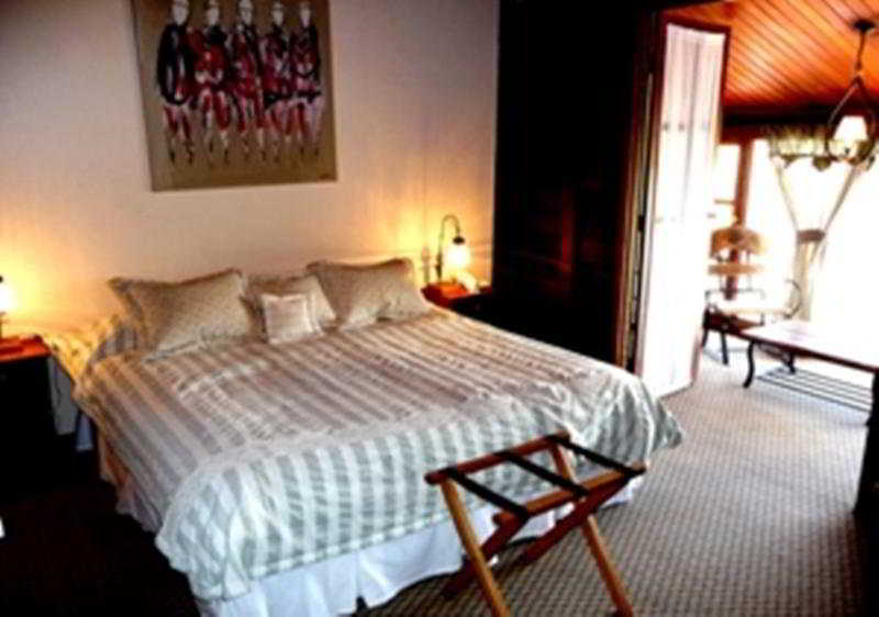 Room thumbnail 3
