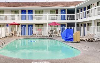 Motel 6 Medford North