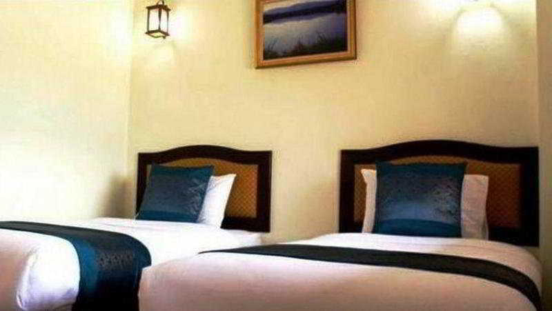Room thumbnail 1
