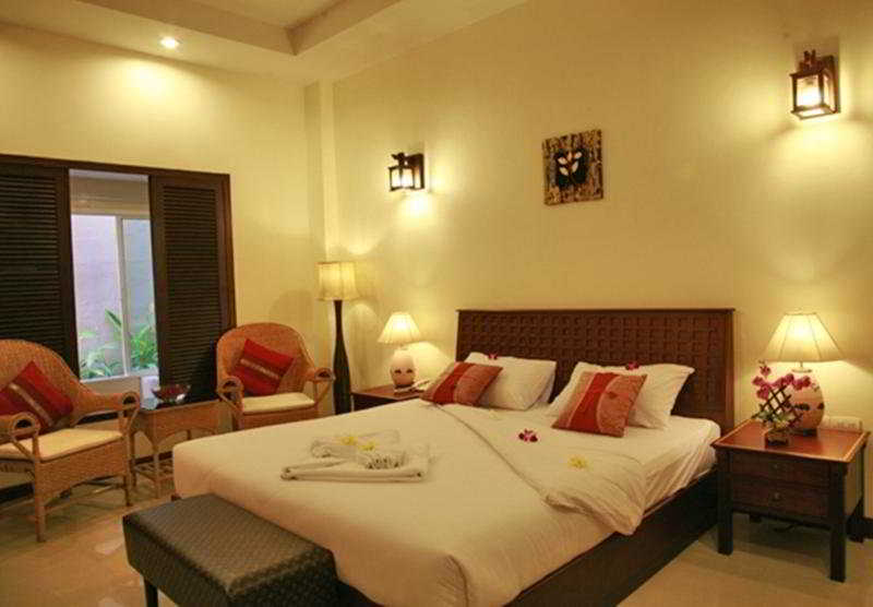 Room thumbnail 1