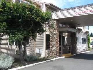 Red Lion Inn & Suites Vancouver