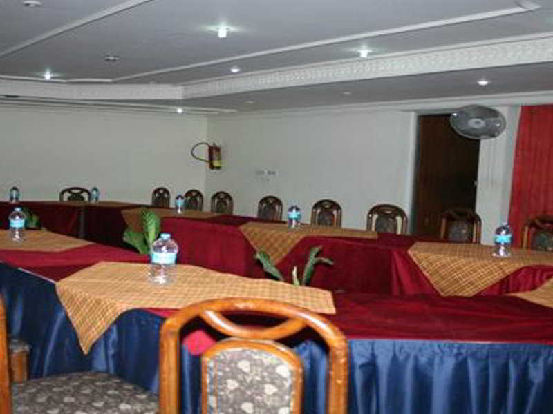 Conferences
 di M M Continental