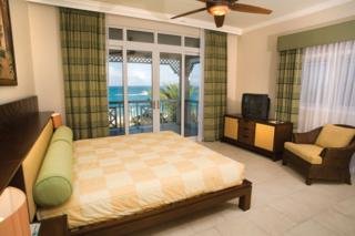 Room
 di The Alexandra