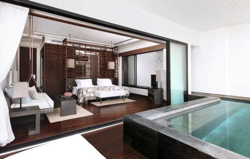 Room thumbnail 4
