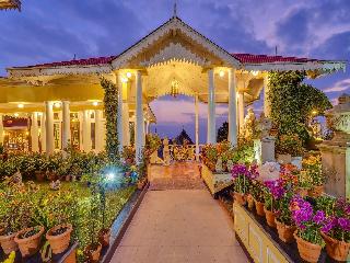 Mayfair Hill Resort