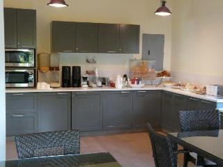 General view
 di Ports of Call Resort