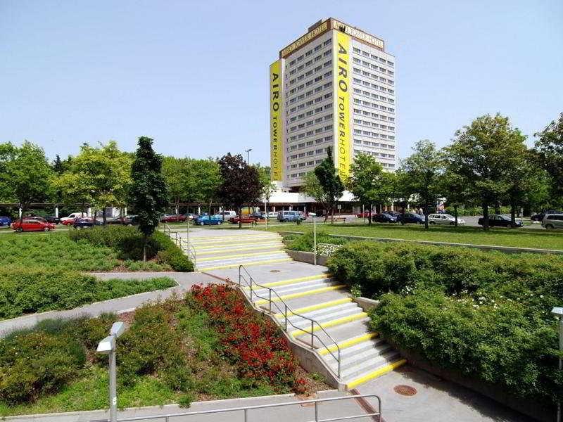 General view
 di Airo Tower