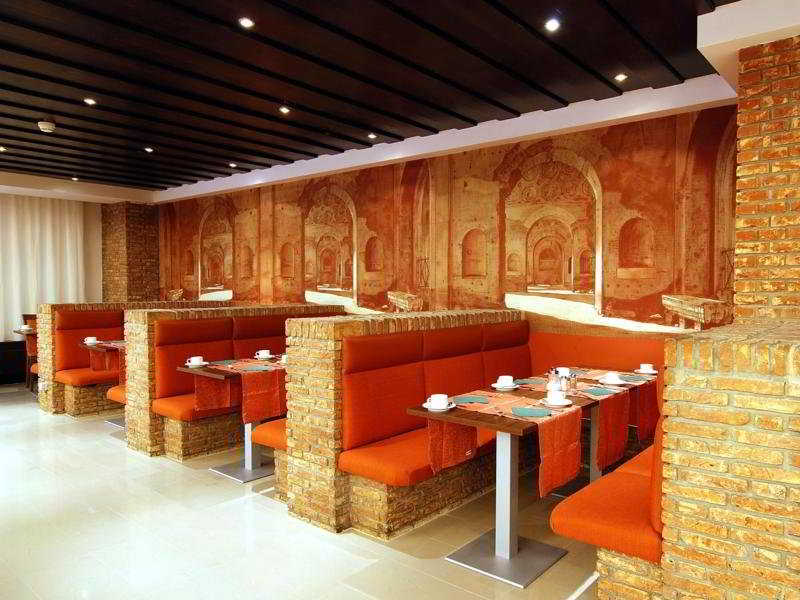 Restaurant
 di Airo Tower