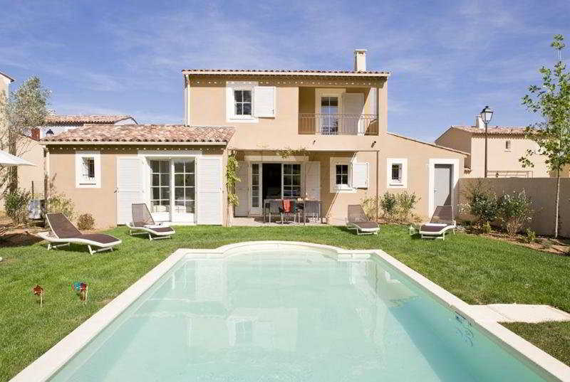 Pool
 di Le Clos Savornin