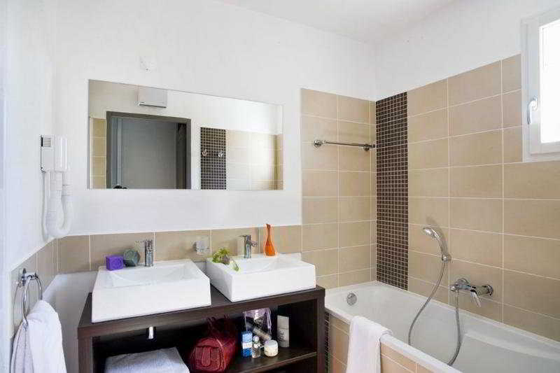 Room
 di Le Clos Savornin