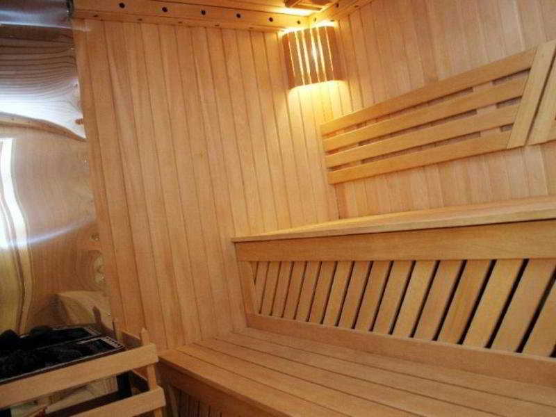 Sports and Entertainment
 di Bospor