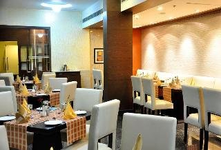 Restaurant
 di City Park Airport Hotel
