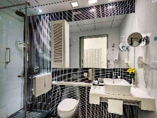 Room
 di Surya Palace