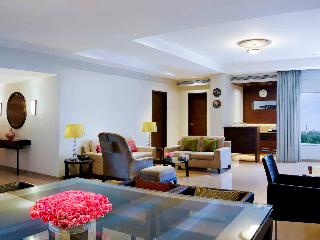 Room
 di Surya Palace