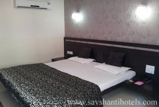 Room
 di Savshanti Towers