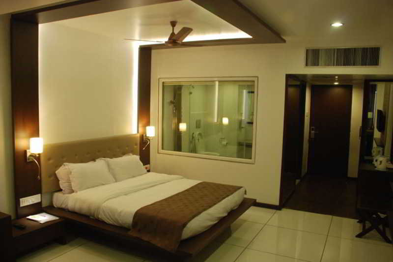 Room
 di Surya Hotel