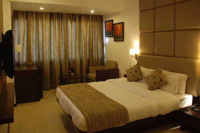 Room
 di Surya Hotel