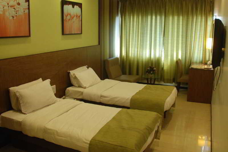 Room
 di Surya Hotel