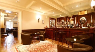 Finnstown Castle Hotel - Bar