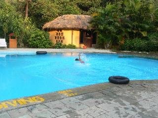 Pool
 di The Hideaway River Lodge