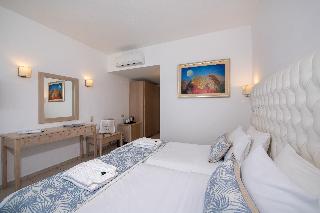 Delfina Tropic Beach
