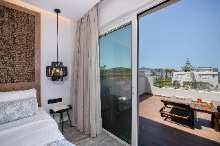 Delfina Tropic Beach