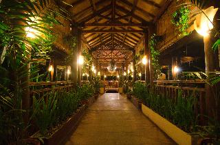 Hawaii Resort Family Suites @ Anyer Beach