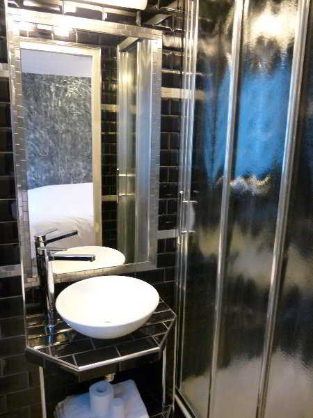 Room thumbnail 5