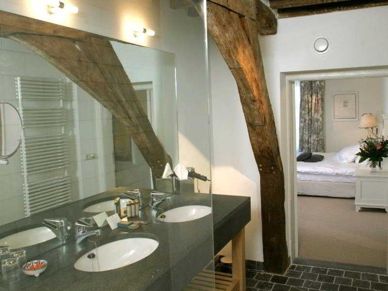 Room
 di Sandton Hotel Chateau De Raay