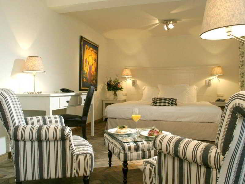 Room
 di Sandton Hotel Chateau De Raay