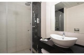 Room
 di Oktiabrskaya