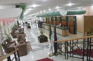 Lobby
 di Safir Mazafran