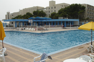 Pool
 di Safir Mazafran