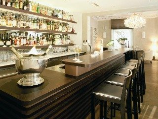 Bar
 di Alden Hotel Splugenschlos