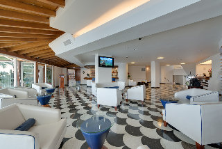 Lobby
 di Dann Cartagena