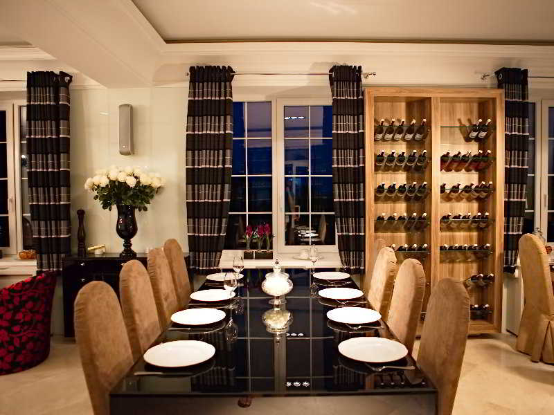 Restaurant
 di Maxim Pasha