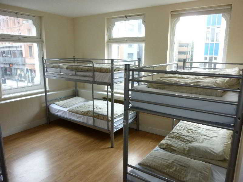 Room
 di Hatters Hilton Chambers