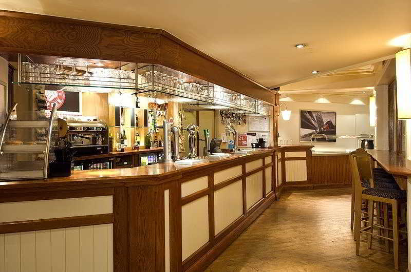 Bar
 di Premier Inn London Gatwick (A23 Airport Way)