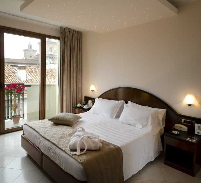 Room
 di Touring Ferrara