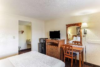 1 Queen Bed Non-Smoking