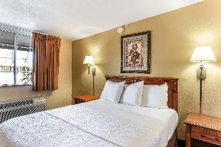 1 Queen Bed Non-Smoking