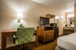 Econo Lodge Inn & Suites at Ft. Benning
