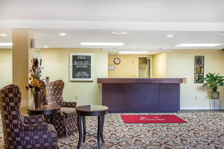 Econo Lodge Inn & Suites Groton