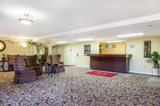 Econo Lodge Inn & Suites Groton